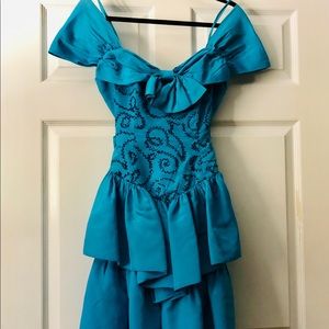 Vintage 1980s ruffled prom dress - costume party